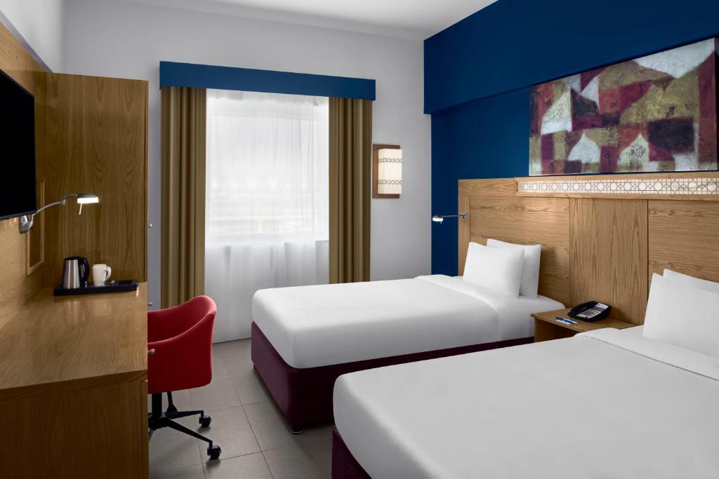 holiday inn express dubai airport hotel