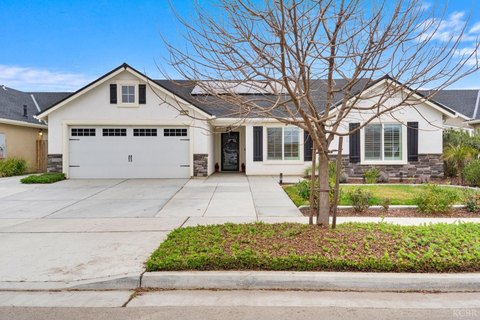 homes for sale in hanford ca