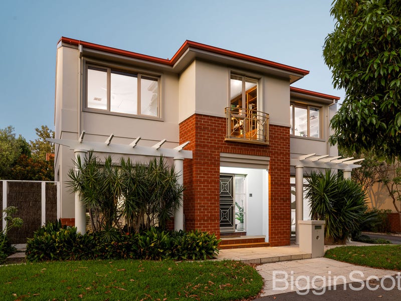 homes for sale in port melbourne