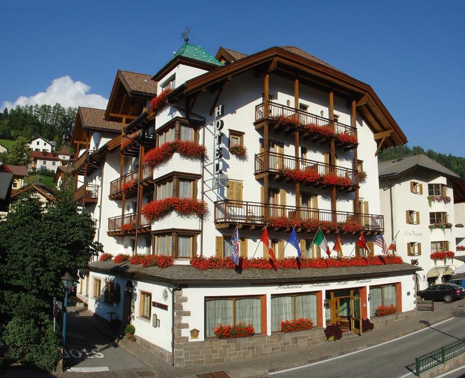 hotel dolomiti madonna ortisei italy