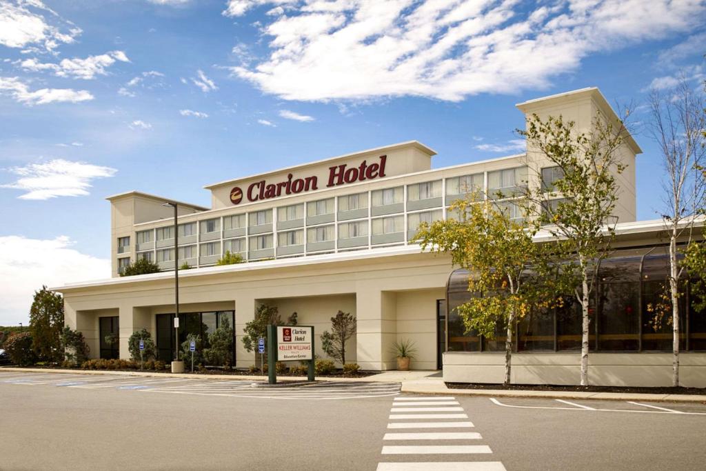 hotel portland airport maine