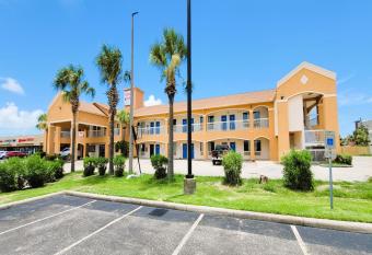 hotels in houston tx with semi truck parking