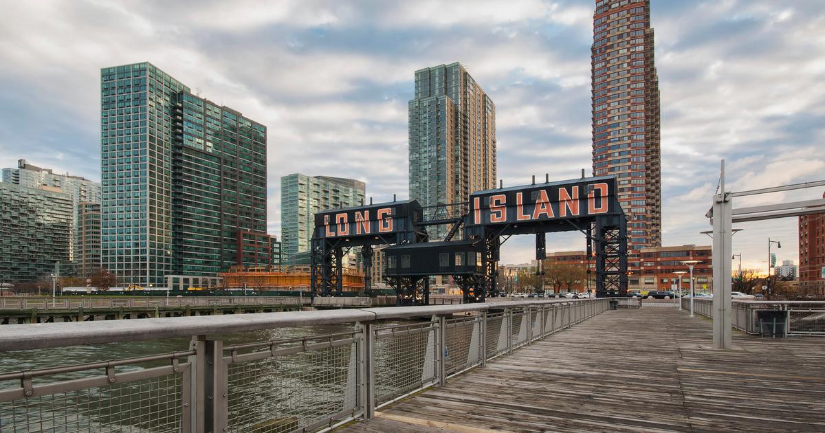 hotels in long island city queens ny