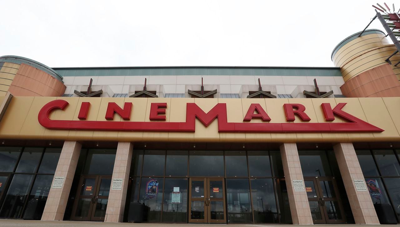 is cinemark regal entertainment