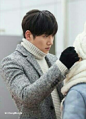 ji chang wook turtle neck