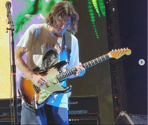 john frusciante stratocaster