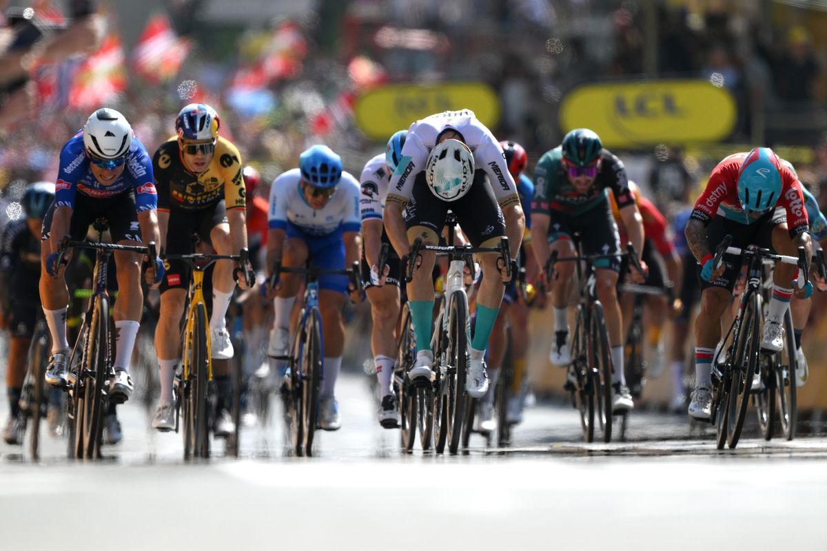 le tour de france standings