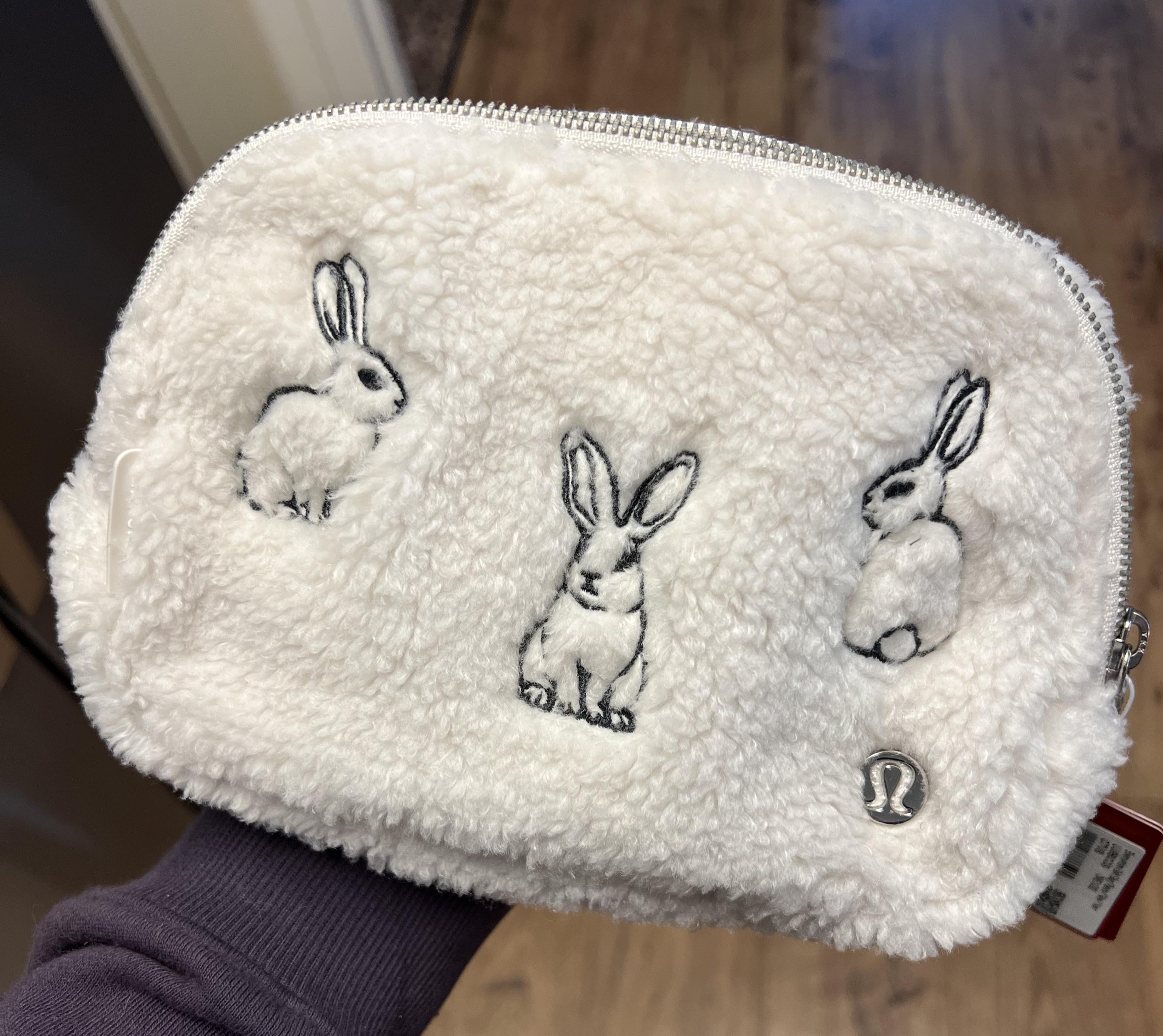 lululemon bunny bag