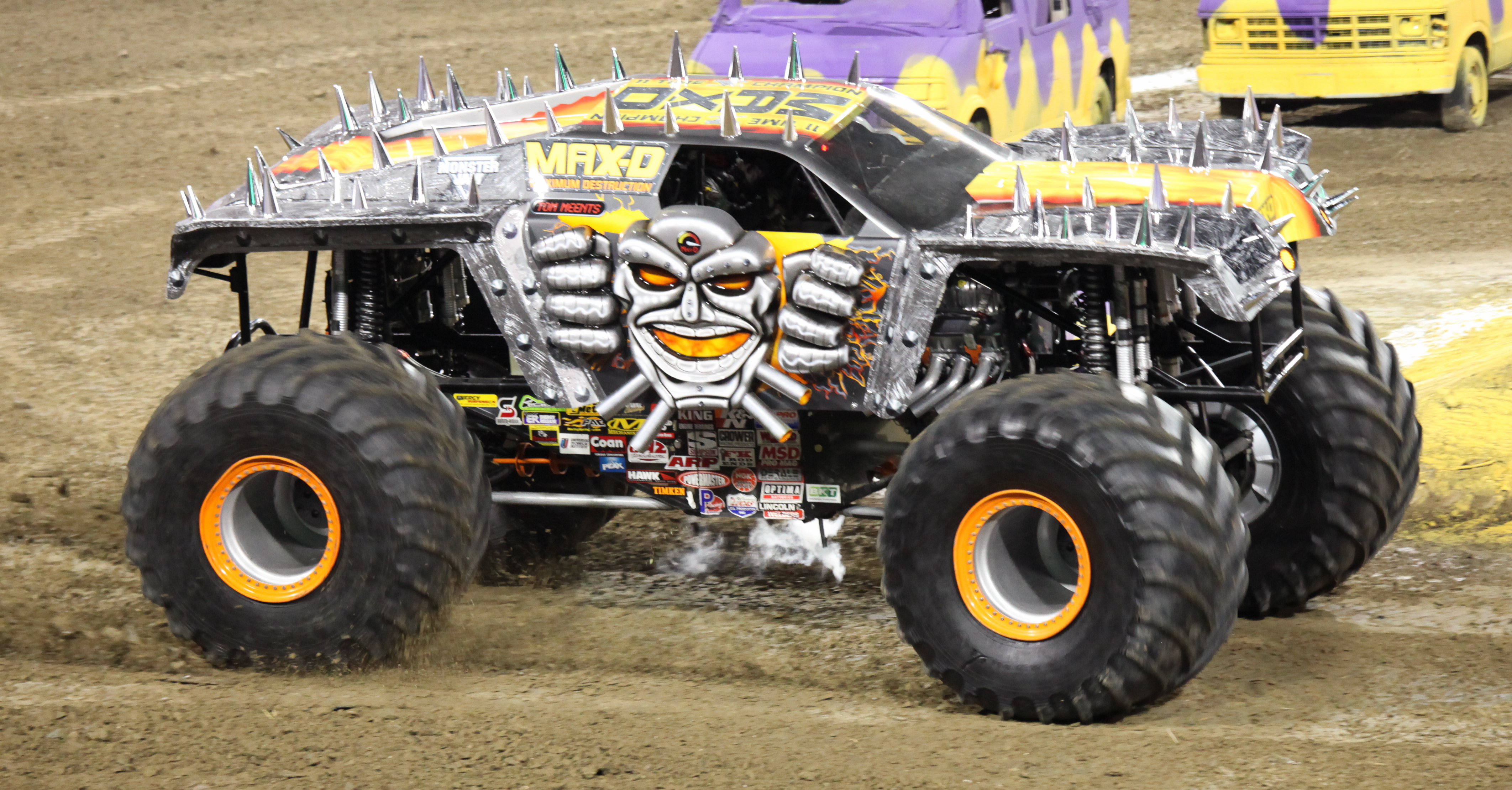 max d monster truck