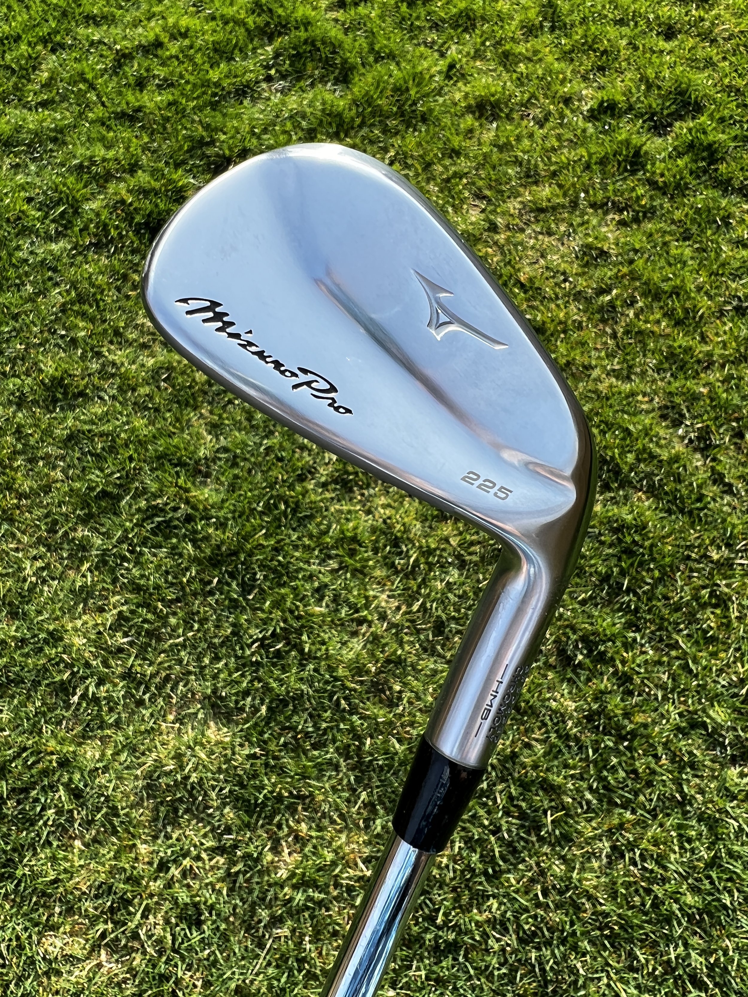 mizuno pro 225 review