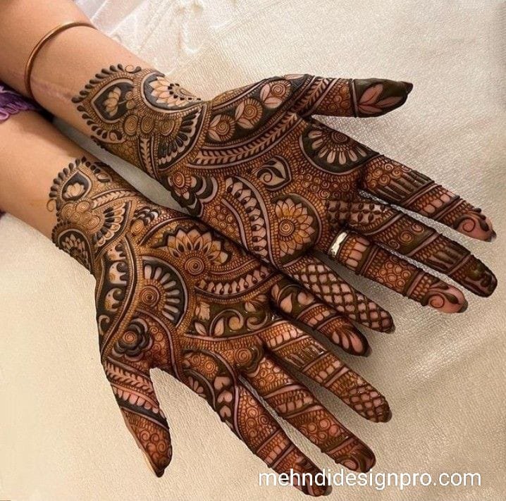 modern mehndi design for front hand