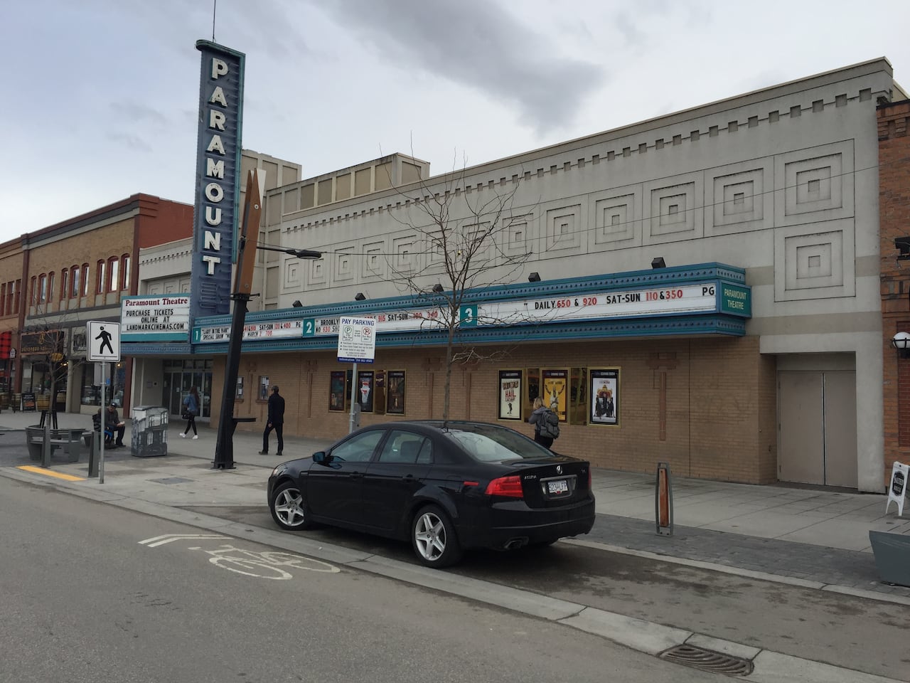 movie theatre kelowna