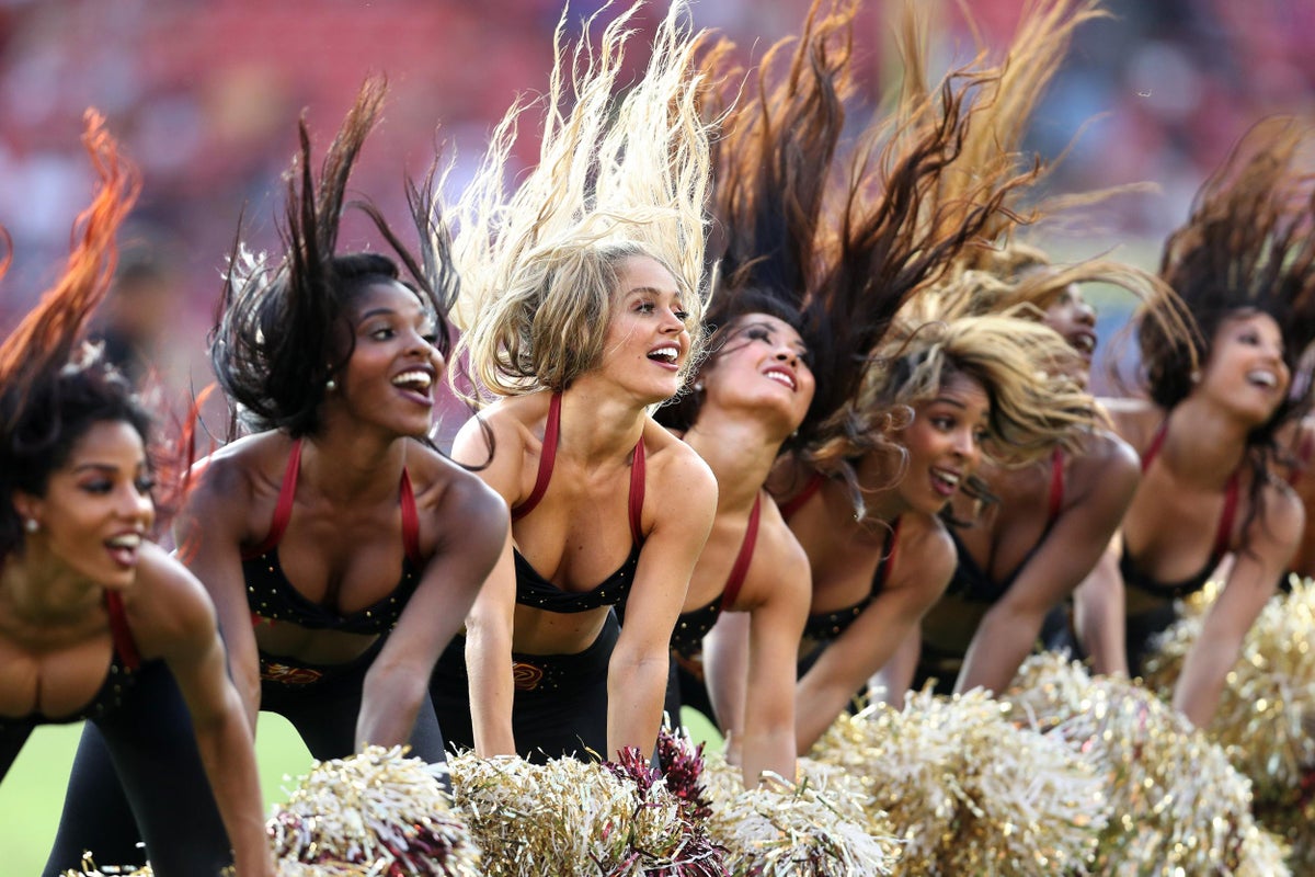 nfl cheerleaders who posed nude