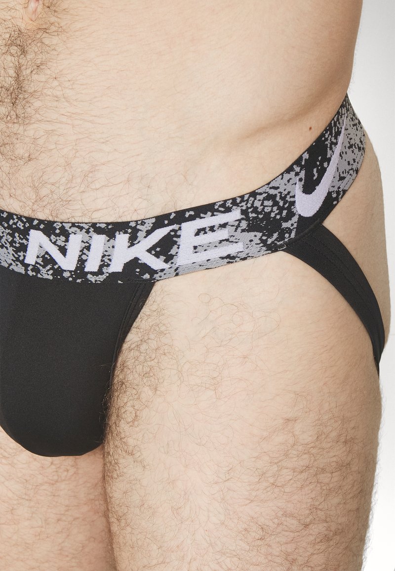 nike thong