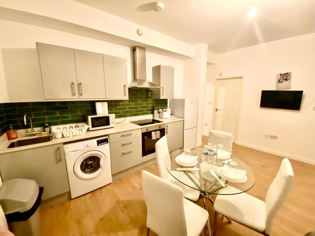 one bedroom flat ealing