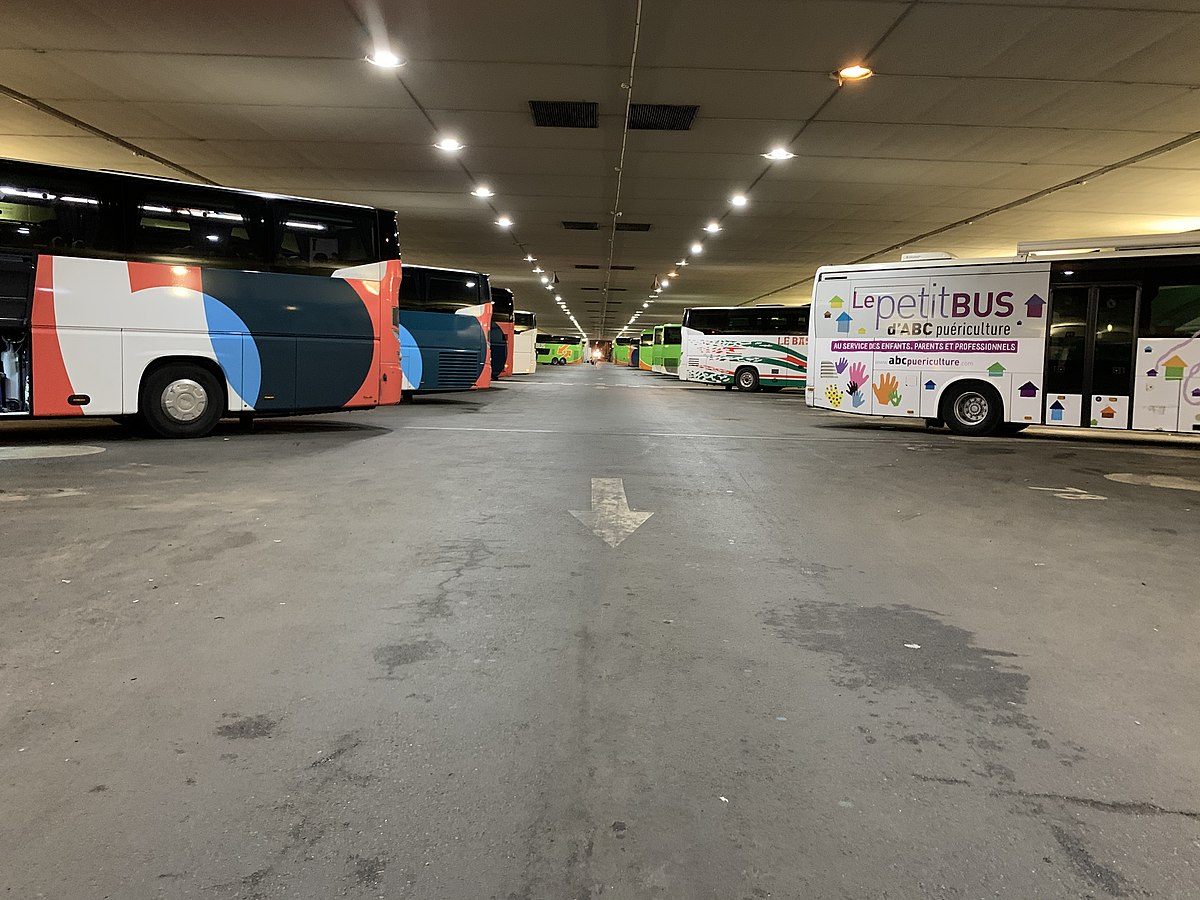 paris bercy seine bus station