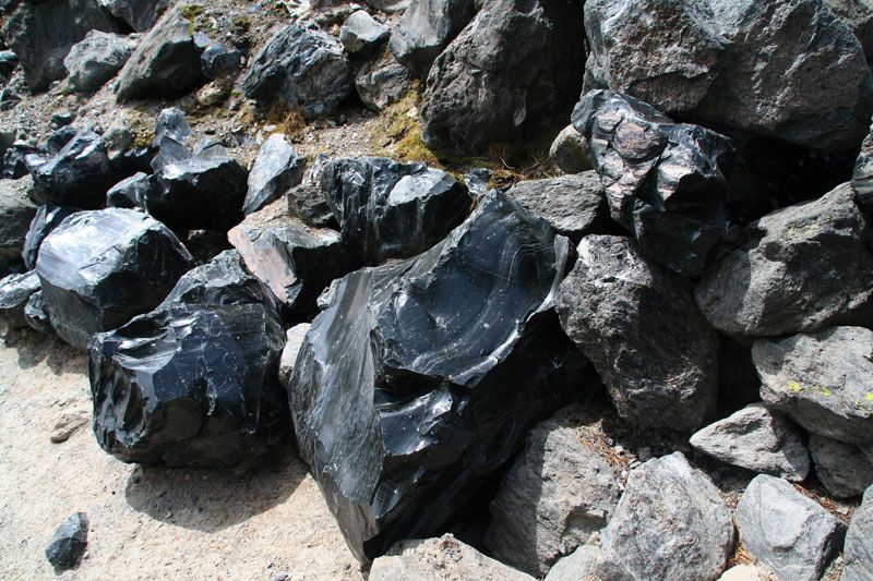 pictures of obsidian rocks
