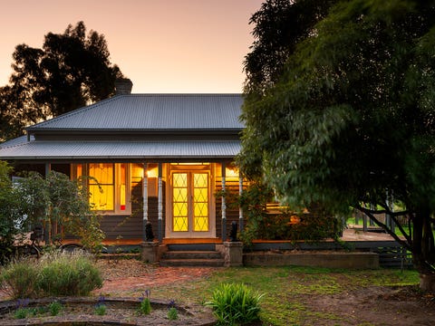 properties for sale in castlemaine