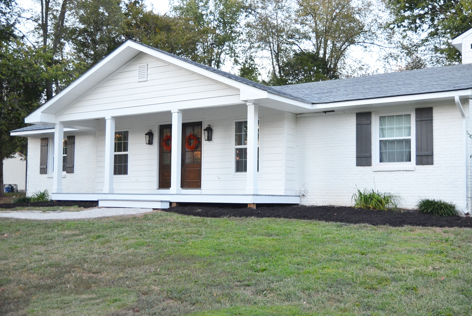 ranch style porch