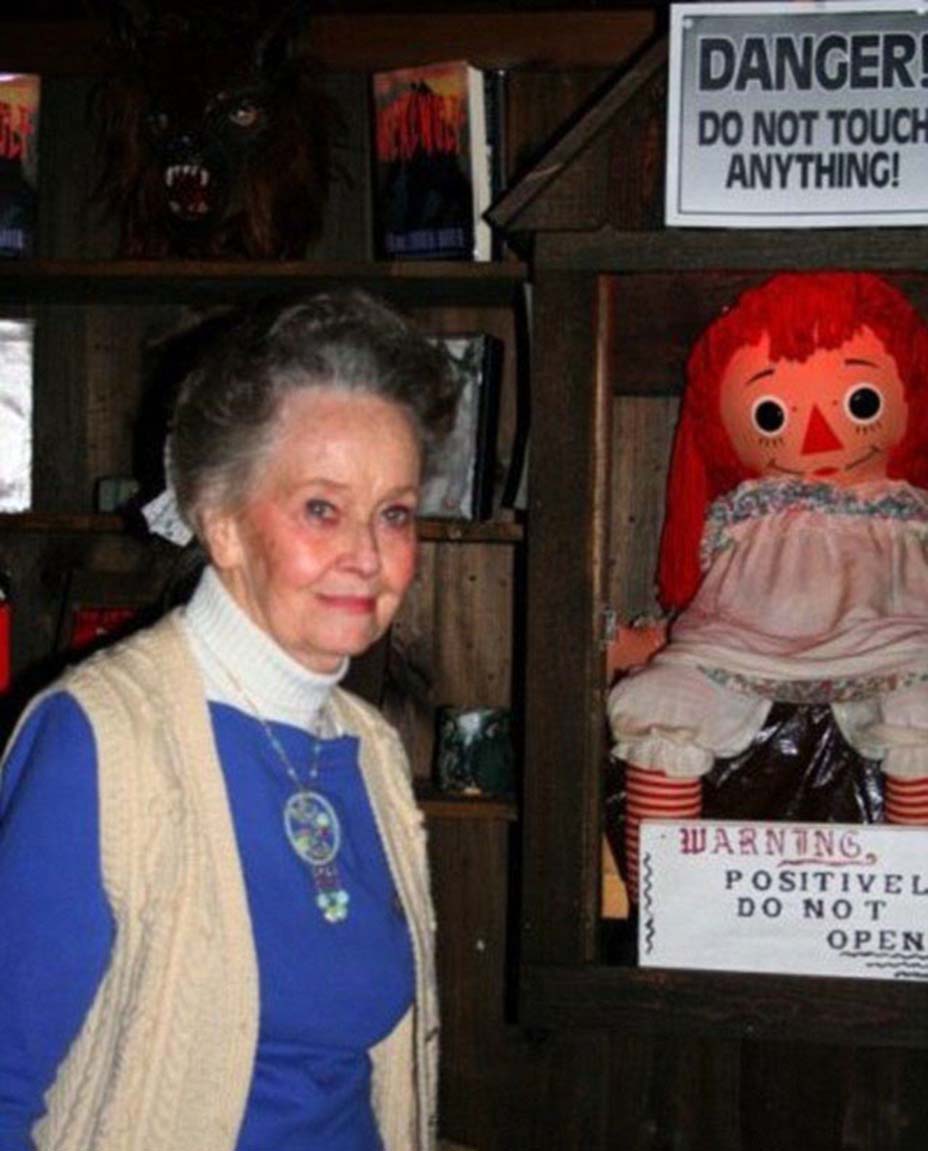 real annabelle doll pic