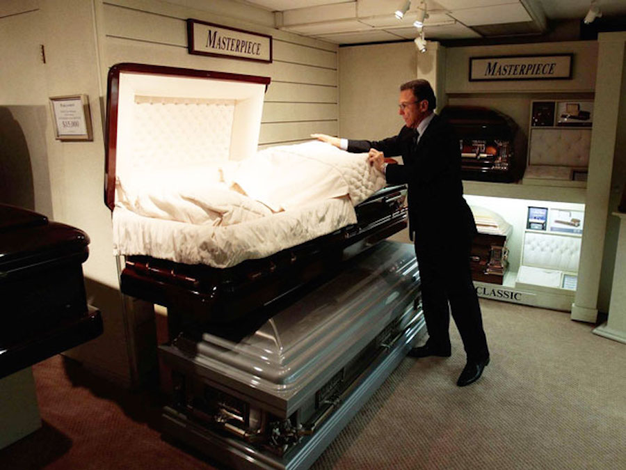 salary for a funeral director