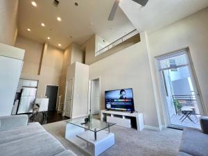serviced apartments los angeles