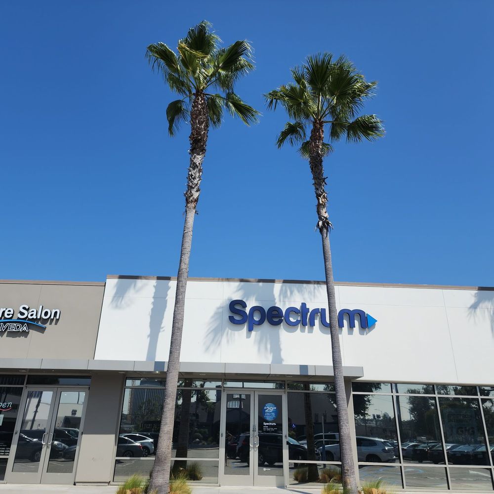 spectrum store santa monica