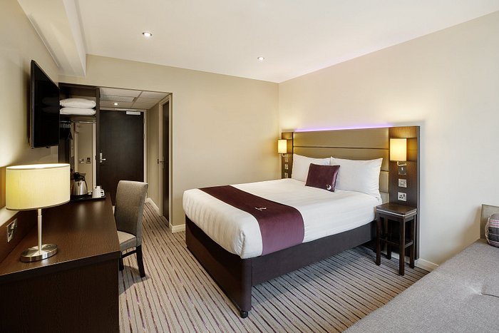 st enoch square premier inn