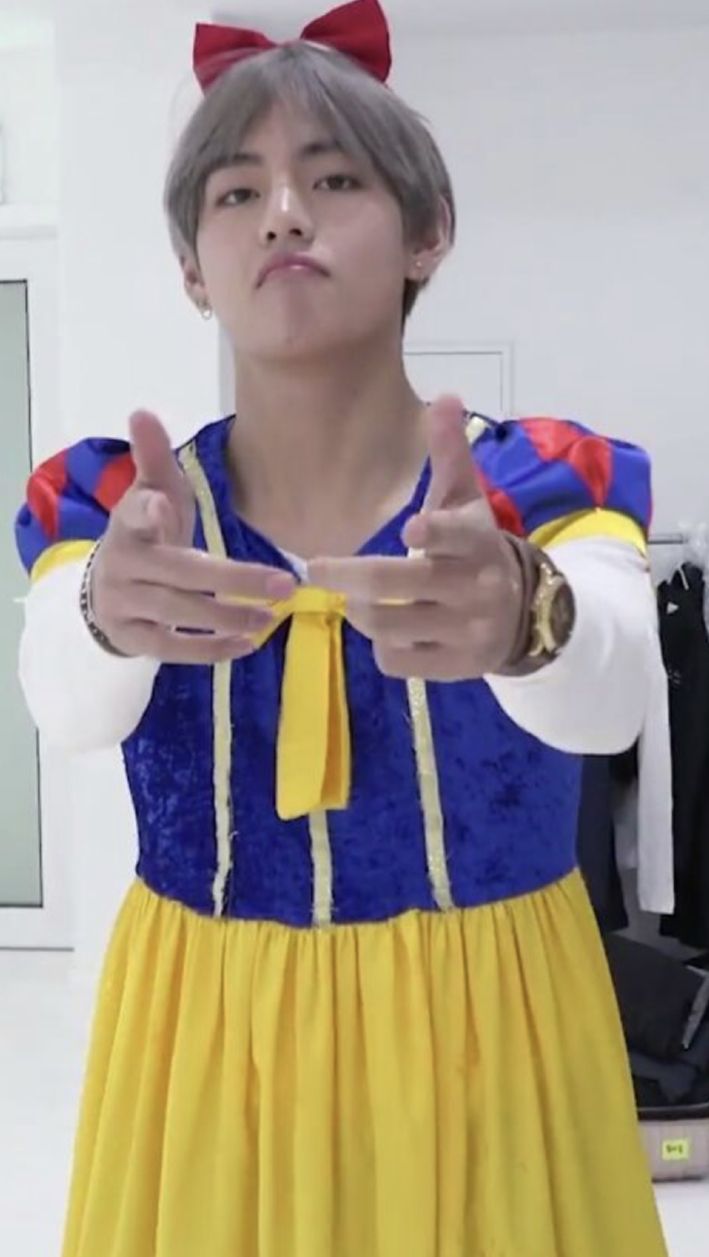 taehyung as snow white