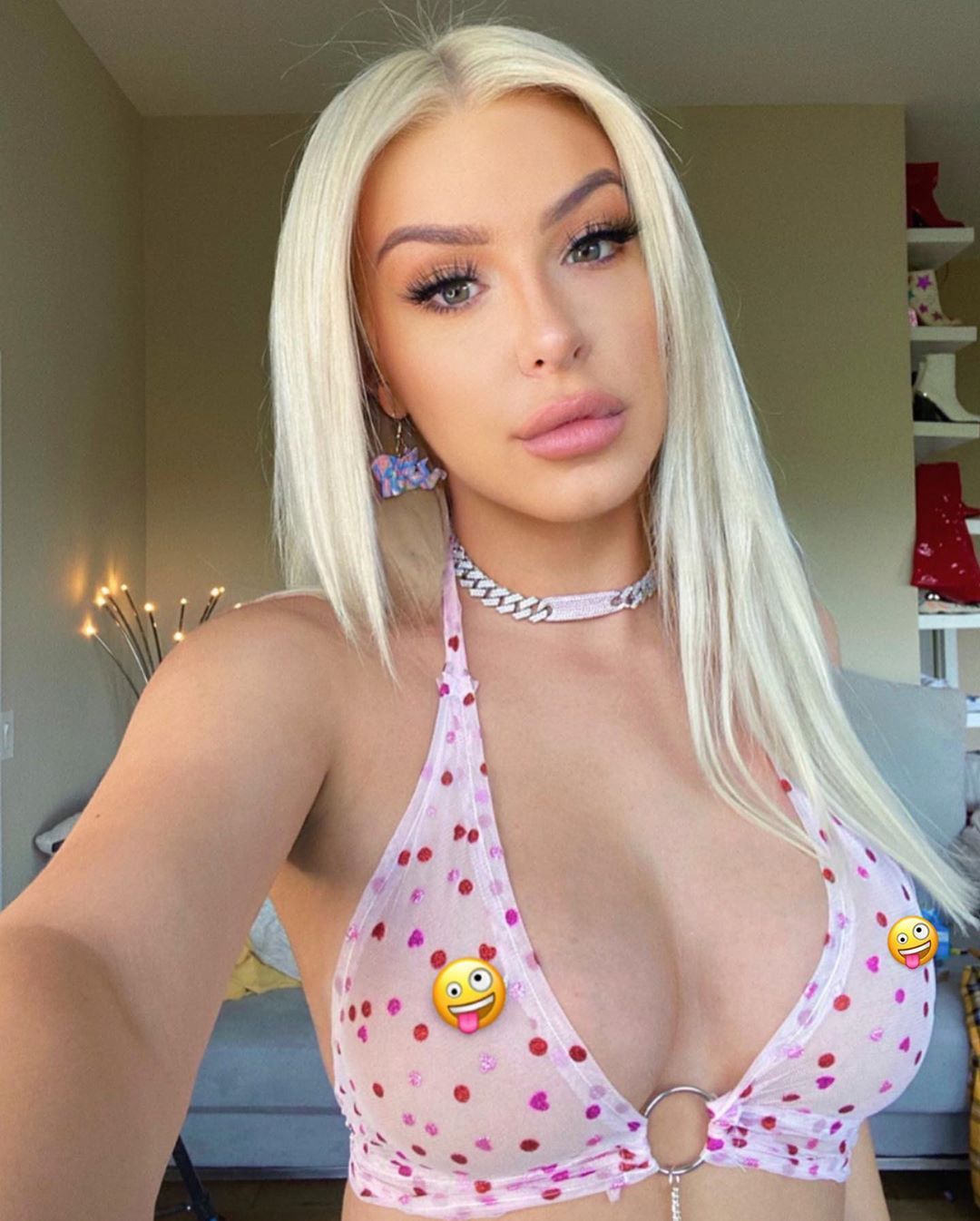 tana mongeau hot