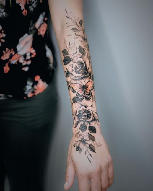 tatuajes de enredaderas en el brazo