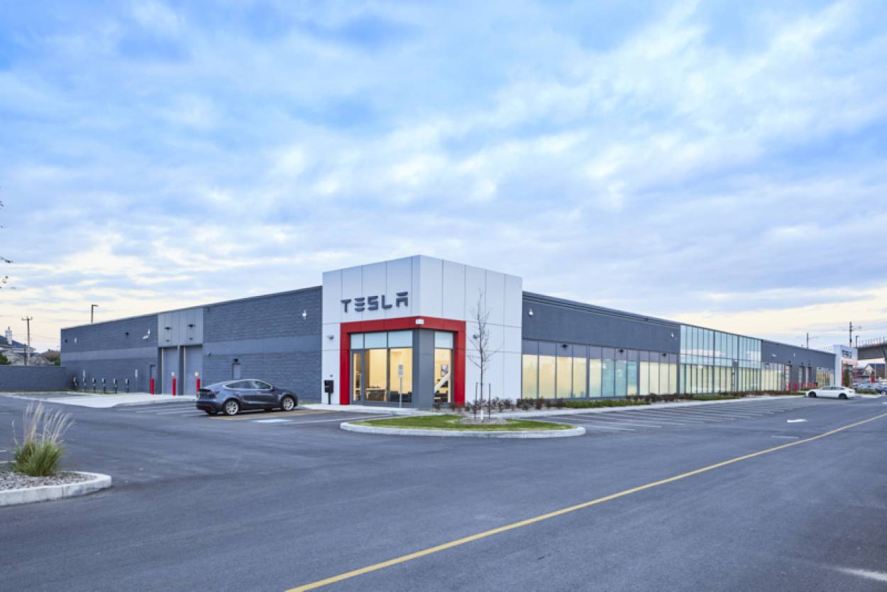 tesla west-island kirkland