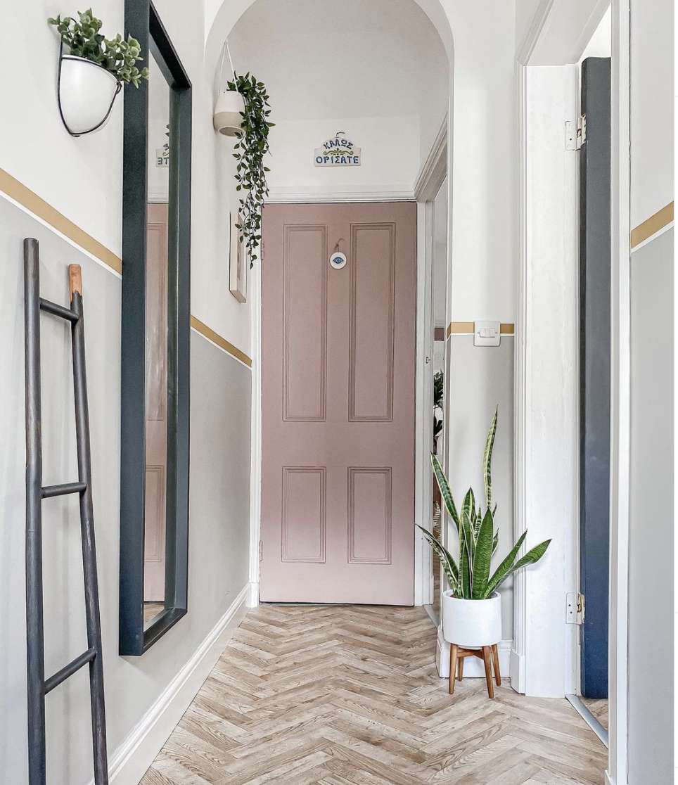 tiny hallway decorating ideas