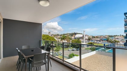 units for sale townsville strand