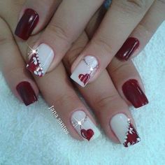 uñas rojas con blanco