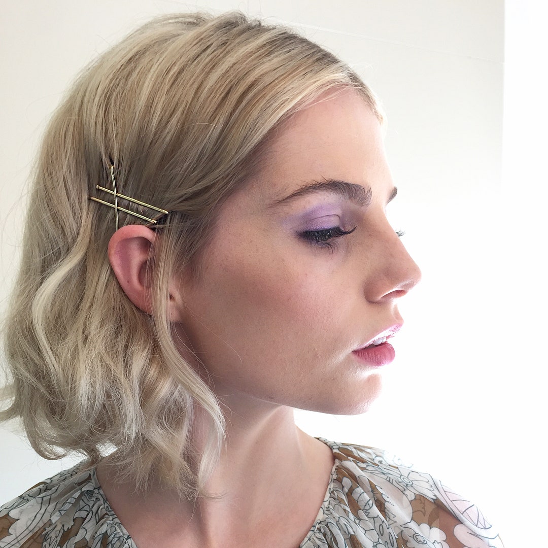 using bobby pins to style hair