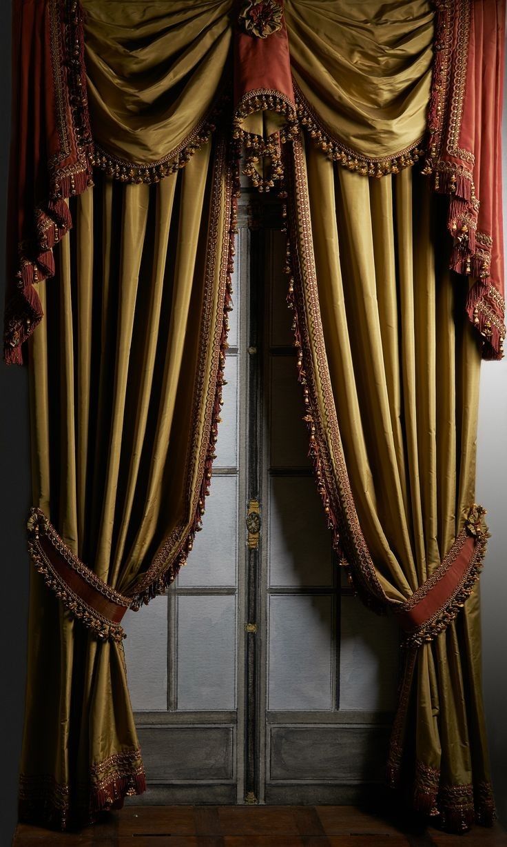 victorian style drapes