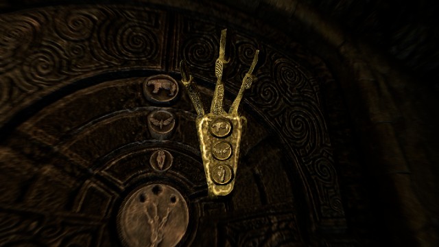where is the golden claw skyrim