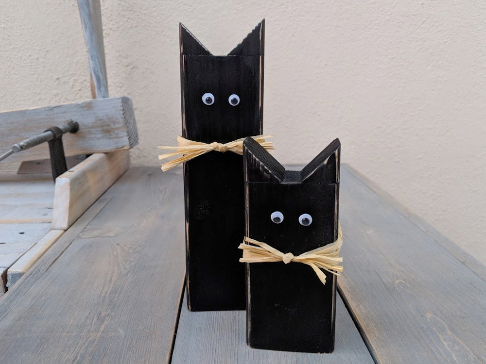 wooden cat decoration